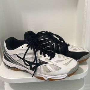 Women’s indoor court volleyball shoes